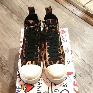 Dolce and Gabbana leopard print sneakers